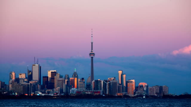 Day-to-night-timelapse-in-Toronto