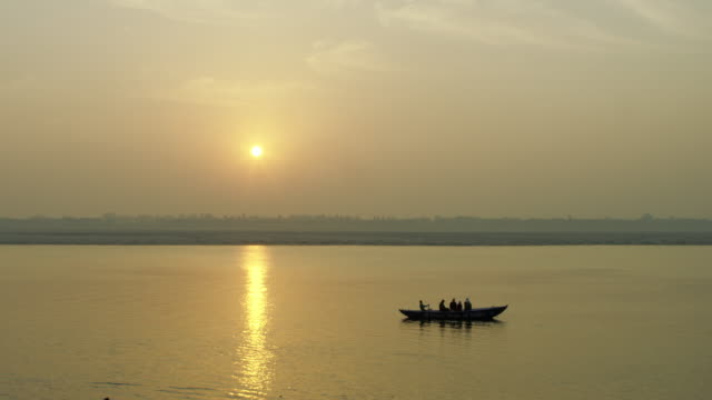 Barco-en-el-río-Ganges