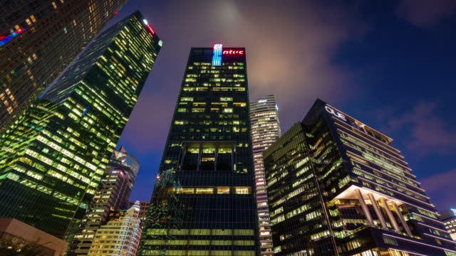 Nacht-Licht-Singapur-hohe-Gebäude-4k-Zeitraffer