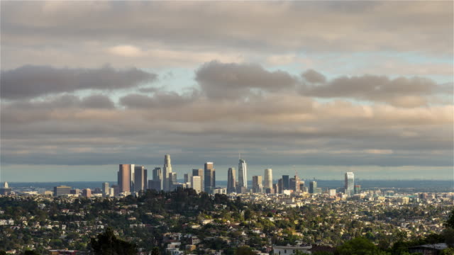 Die-Innenstadt-von-Los-Angeles-und-Wolken-Wintertag-Timelapse