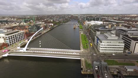 Samuel-Beckett-Bridge,-Dublin