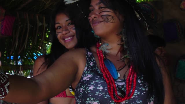 Selfie-de-nativos-brasileños