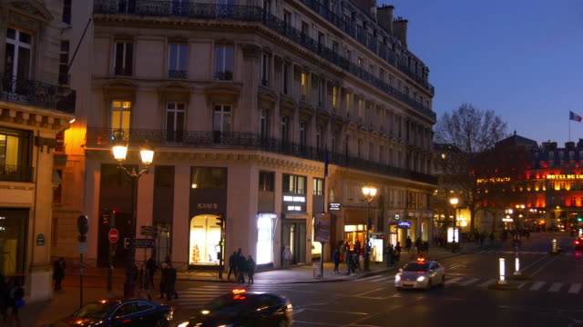 Frankreich-Abend-Beleuchtung-Paris-berühmten-Doppeldecker-Bus-Fahrt-Straße-Pov-Panorama-4k