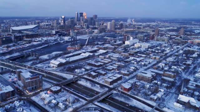 Antenne---Minneapolis-nach-Schneefall