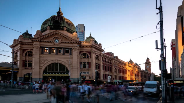 Zeitraffer-Video-der-Flinders-Street-Station.-Es-ist-der-verkehrsreichste-Bahnhof-in-Melbourne-metropolitan-Netzwerk