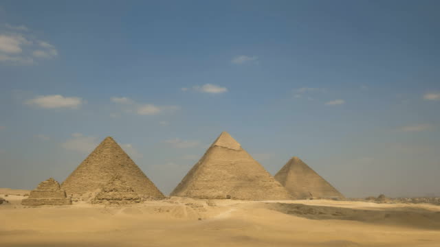 Zeitraffer-der-Pyramiden-von-Gizeh-in-Ägypten