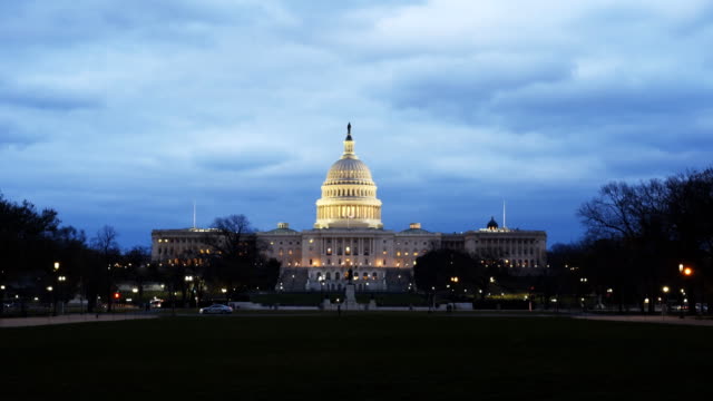 dusk-view-of-the-us-capitol-building-in-washington
