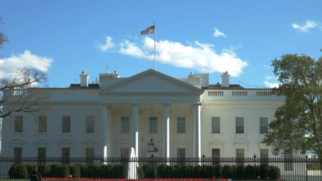 close-up-of-the-north-side-of-the-white-house-in-washington-dc