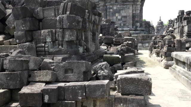 Candi-Prambanan-o-Candi-Rara-Jonggrang-es-un-templo-hindú-del-siglo-9-en-Java-Central,-Indonesia