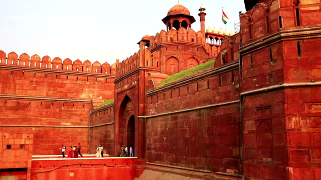 Majestic-walls-of-Red-Fort