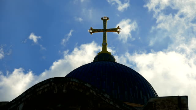 Cross-on-Temple-of-the-Holy-Sepulcher-in-Jerusalem