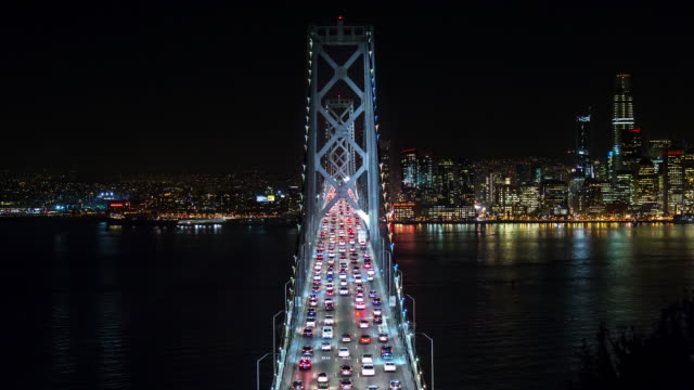 Puente-de-la-bahía-de-San-Francisco-Oakland-en-Timelapse-de-noche
