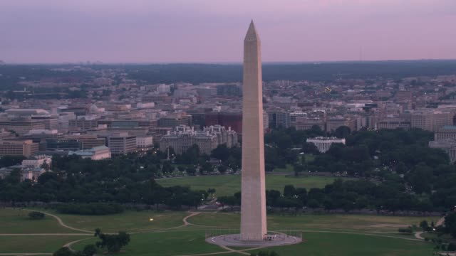 Blick-auf-das-Washington-Monument-und-dem-weißen-Haus.