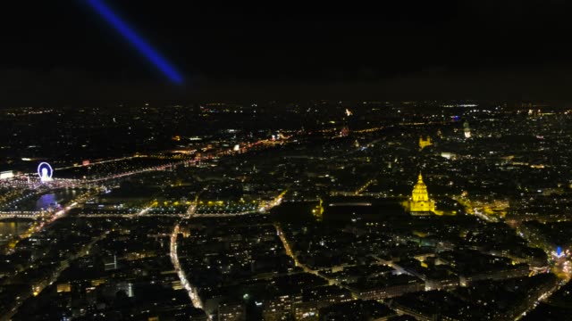 Paris-West-Nachtansicht