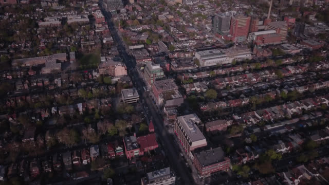 Drone-aerial-Blick-auf-Downtown-großstadt