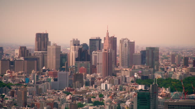 Paisaje-urbano-de-Tokyo-al-atardecer