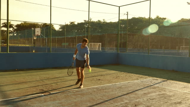 Geck,-Tennis-spielen