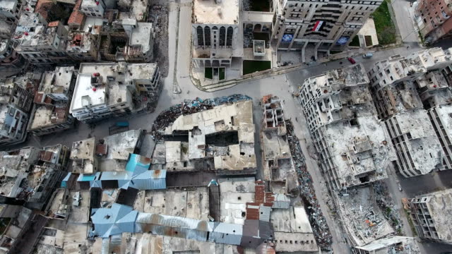Luftaufnahme-der-zerstörten-Häuser-in-Aleppo