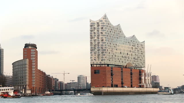 Elbphilharmonie-in-hamburg,-germany-filmed-from-a-boat-on-elbe-river-2016