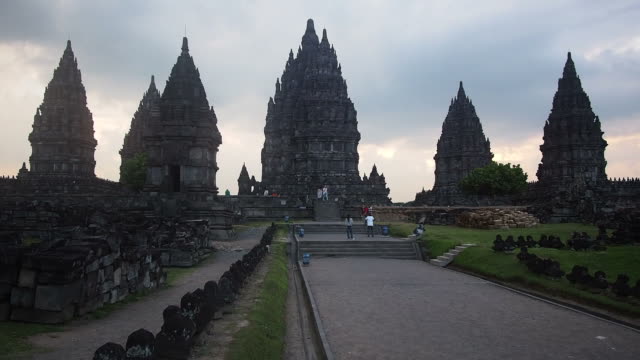 Los-antiguos-templos-de-Prambanan-en-Java,-Indonesia