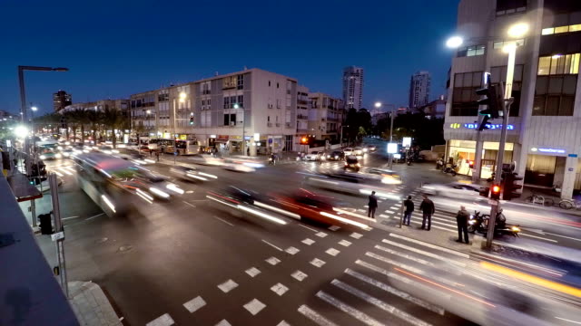 Tel-Aviv-la-intersección-de-la-noche,-lapso-de-tiempo