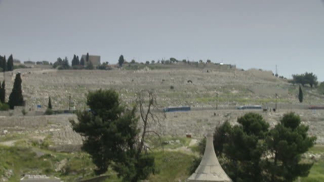 avshalom-Grab-große-Schrägansicht