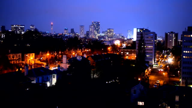De-Birmingham,-Inglaterra-vista-panorámica-nocturna-del-centro-de-la-ciudad