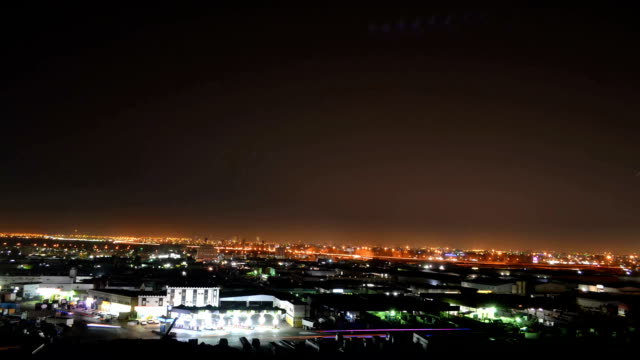 Nacht-von-jeddah-Zeitraffer-über-die-Berge