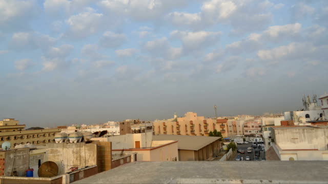 Casas-en-el-sur-de-Jeddah-de-lapso-de-tiempo-del-amanecer-al-mediodía