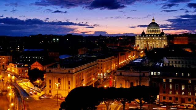 SSt.---Peter\'s-Basílica,-Vaticano.---Roma,-Italia.---lapse-de-tiempo