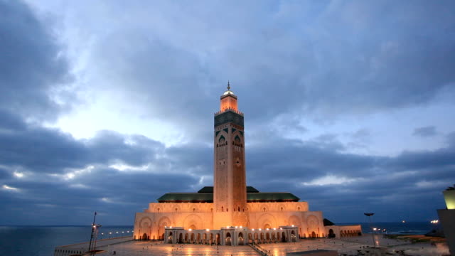 Gran-mezquita-de-Hassan-II-en-Casablanca,-Marruecos
