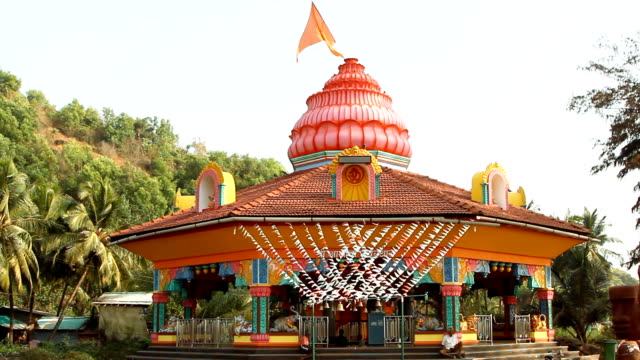 Goa,-India-Querim-Tiracol-el-22-de-febrero-de-2015.-TEMPLO-DE-AJOBA.-El-Templo-buddha-en-India.