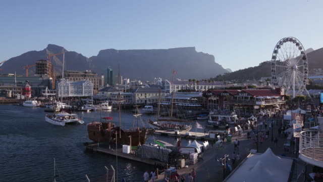 Panorama-Ansicht-der-berühmten-Victoria-und-Alfred-waterfront,-Kapstadt,-Südafrika