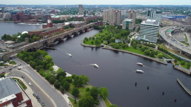 Luftbild-Drohne-schoss-Charles-River-und-Boston,-Massachusetts