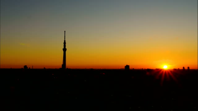 Sonnenaufgang-in-Tokyo-City-1