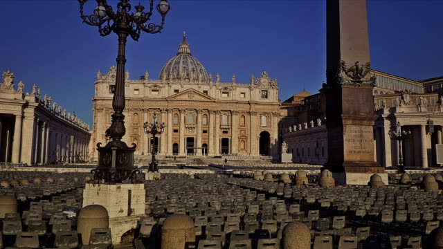 Piazza-San-Pietro.-Vatican,-Rome,-Italy