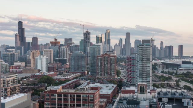 Schöne-Innenstadt-von-Chicago-Skyline-Sonnenaufgang-Timelapse