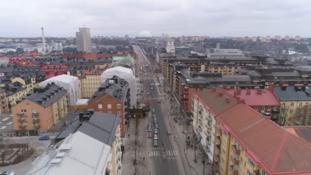 Vista-aérea-ciudad-calle-en-Estocolmo,-Suecia