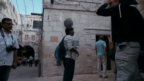 La-vía-Dolorosa-en-la-ciudad-vieja-de-Jerusalén