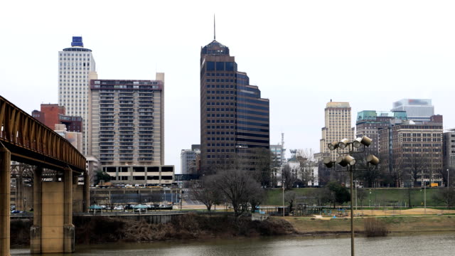 Timelapse-vom-Mississippi-und-Memphis-Stadtbild