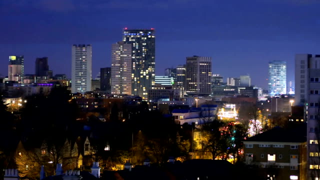 Birmingham,-England-Stadt-skyline-bei-Nacht.