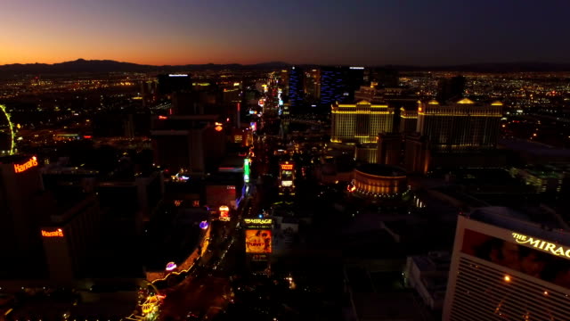 Vista-aérea-de-un-paisaje-de-la-ciudad-de-Las-Vegas-Strip,-el-amanecer