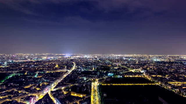 Die-skyline-der-Stadt-bei-Nacht.---Paris,-Frankreich.---Aus-dem-Montparnasse-Turm-Zeitraffer