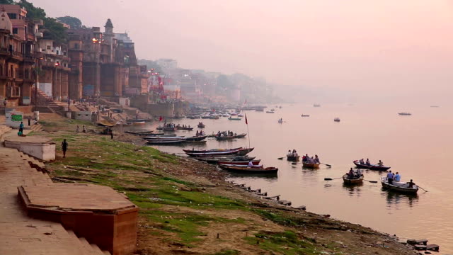 Alltägliche-Szene-in-Varanasi
