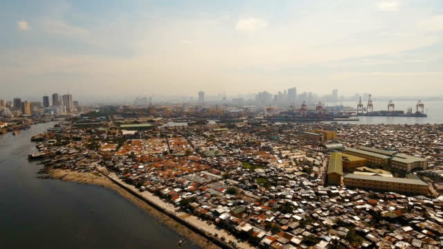 Luftbild-Slums-von-Manila,-die-Armenviertel.-Philippinen,-Manila