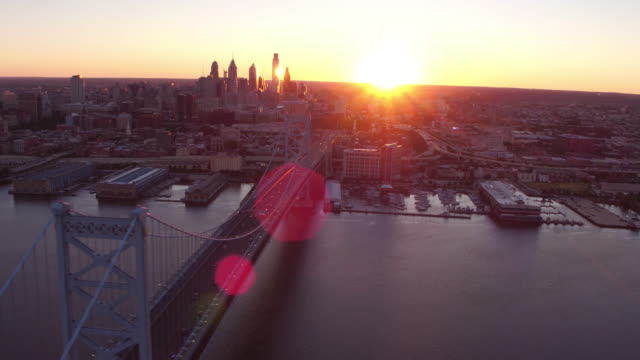 Aerial-view-of-Philadelphia-at-sunset