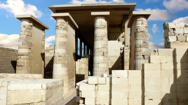 Ancient-temple-near-the-pyramid-of-Djoser.-Egypt.-Time-Lapse.