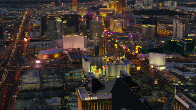 Vista-aérea-de-Las-Vegas-Strip-de-noche.