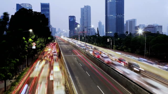 Rush-hour-traffic-with-modern-buildings