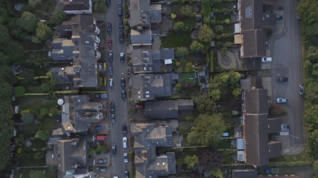 Birds-Eye-View-of-English-Streets,-Houses-and-Gardens
